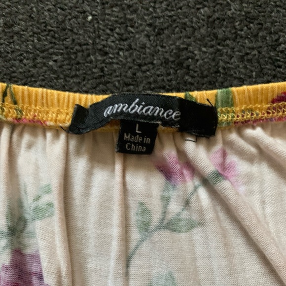 Ambiance off the shoulder floral top L - Picture 2 of 3